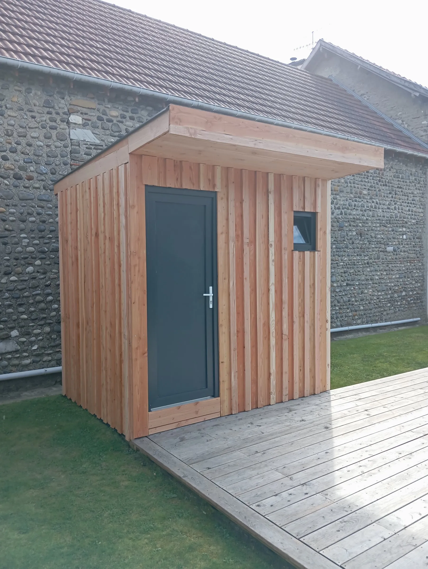 Abri de jardin en bois réalisé par SR Aménagement