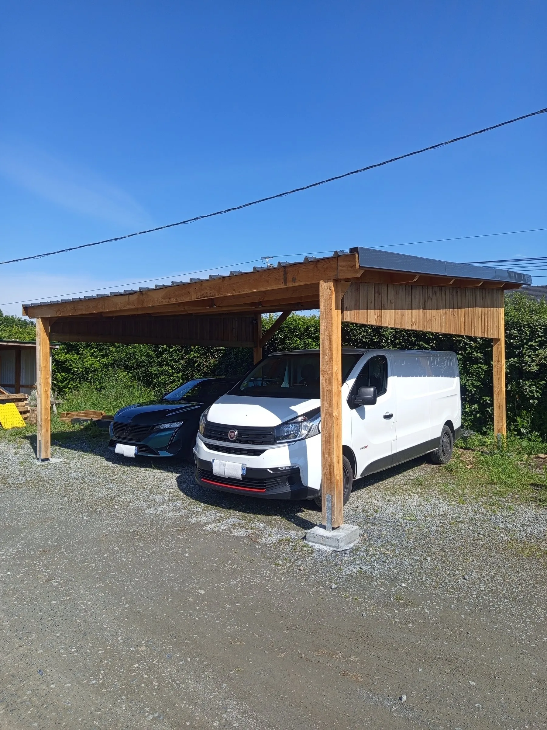 Carport en bois réalisé par SR Aménagement