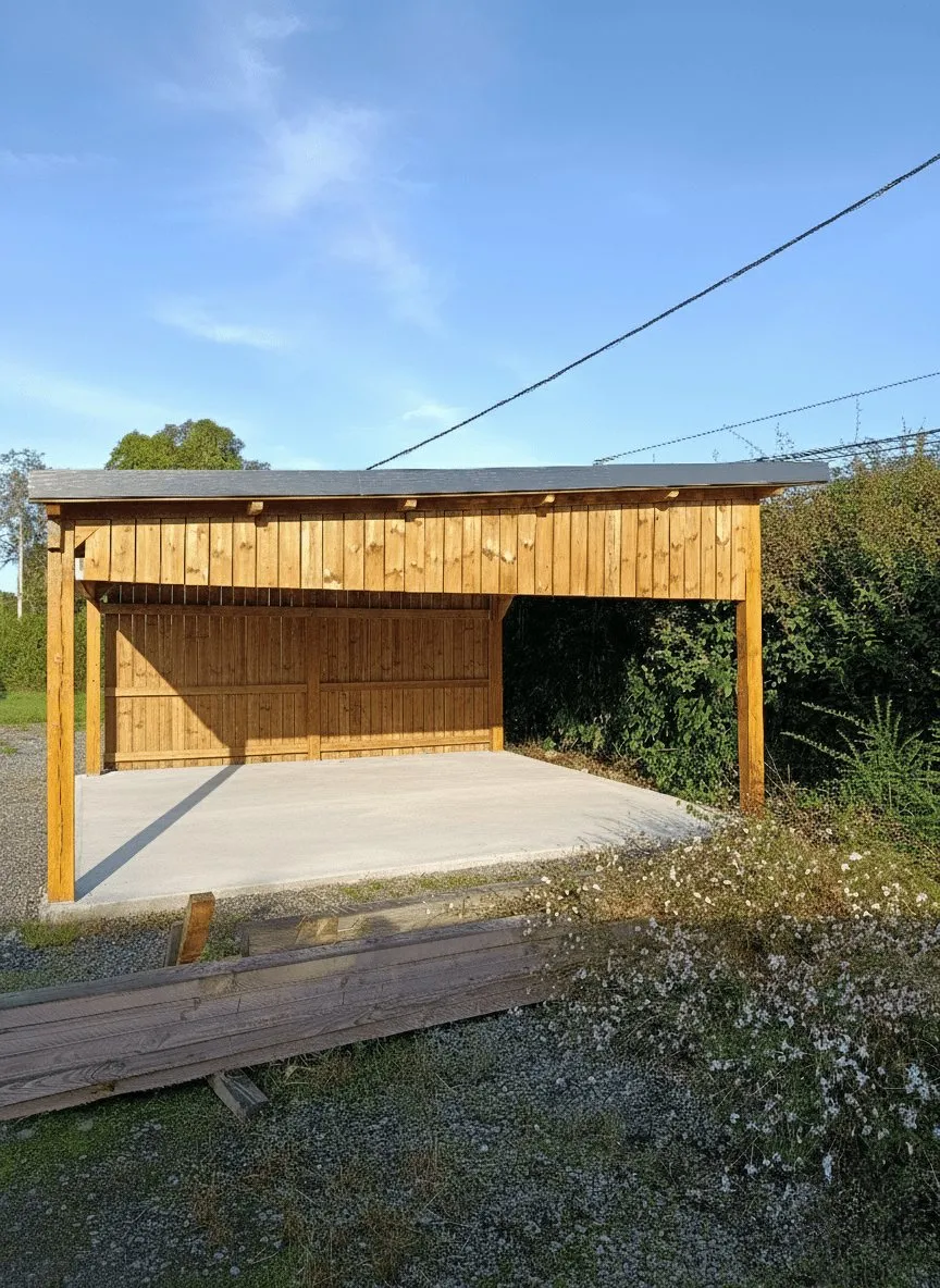 Carport en bois réalisé par SR Aménagement