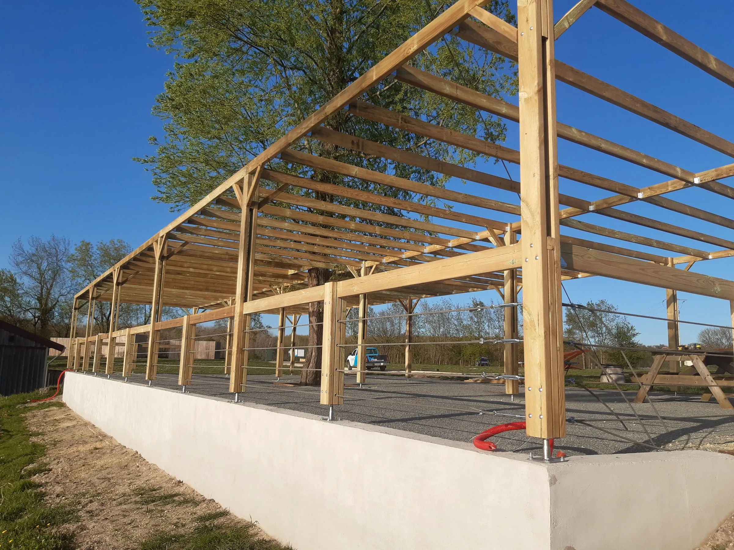 Pergola en pin brun de 160 m² à Baurech (33)