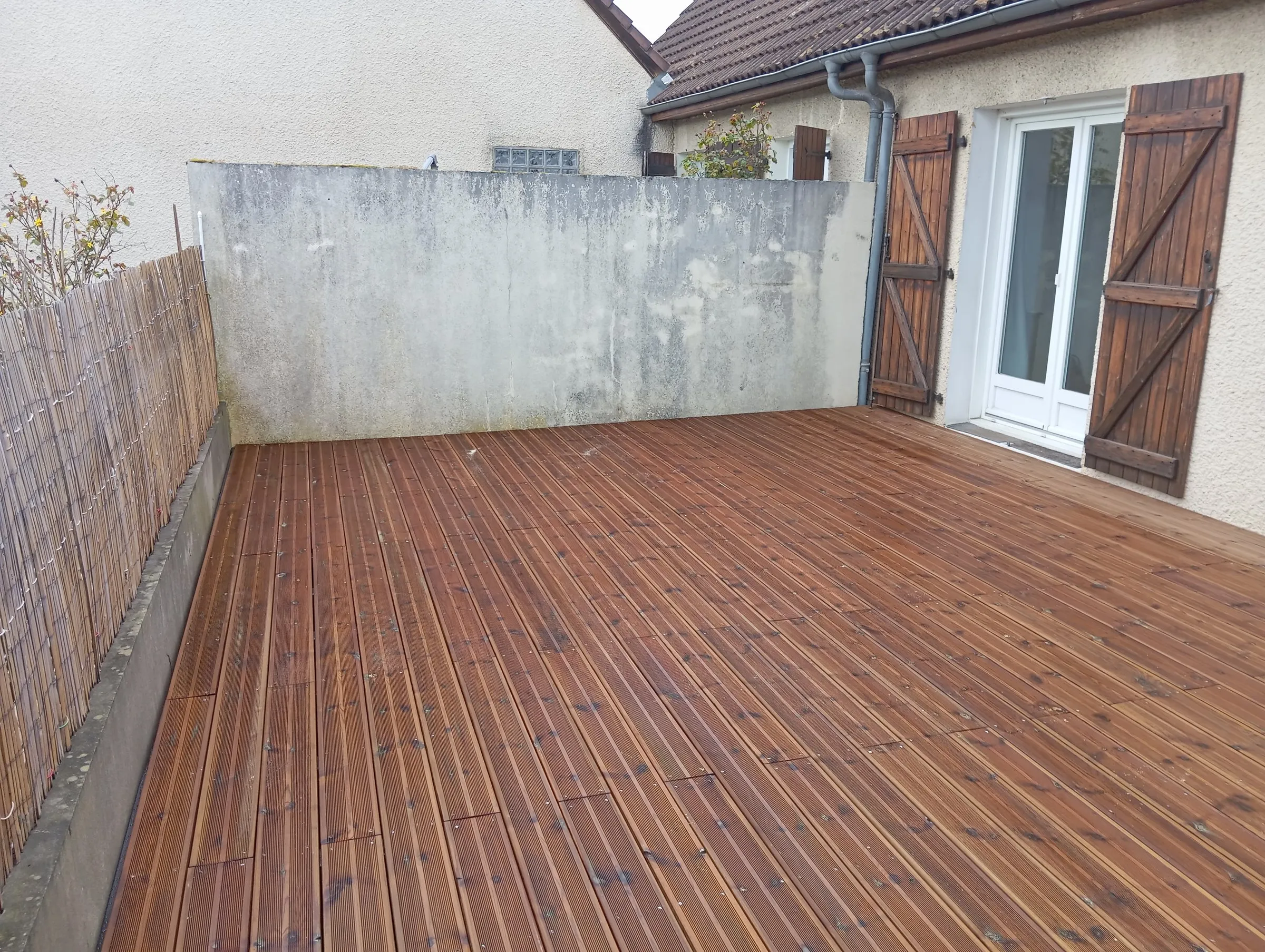 Terrasse en bois réalisée par SR Aménagement