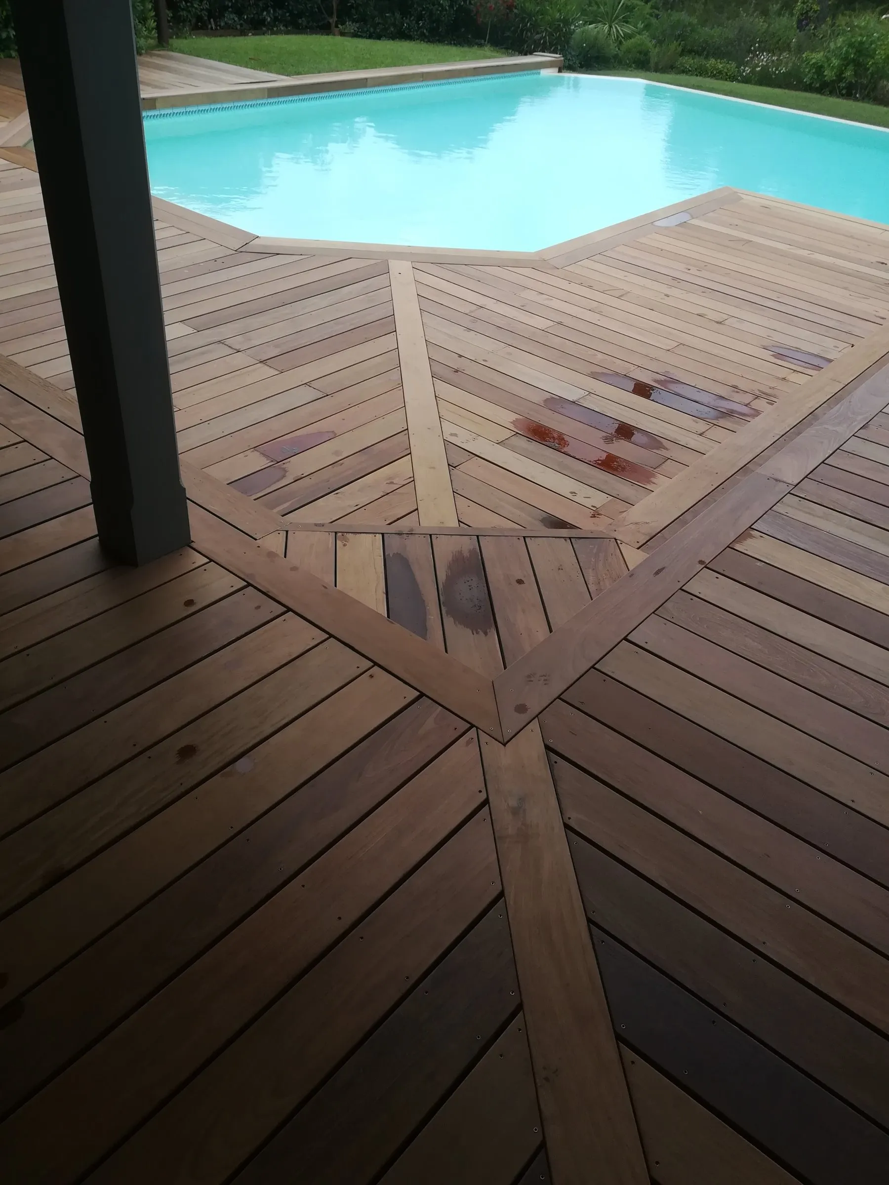 Terrasse en bois réalisée par SR Aménagement