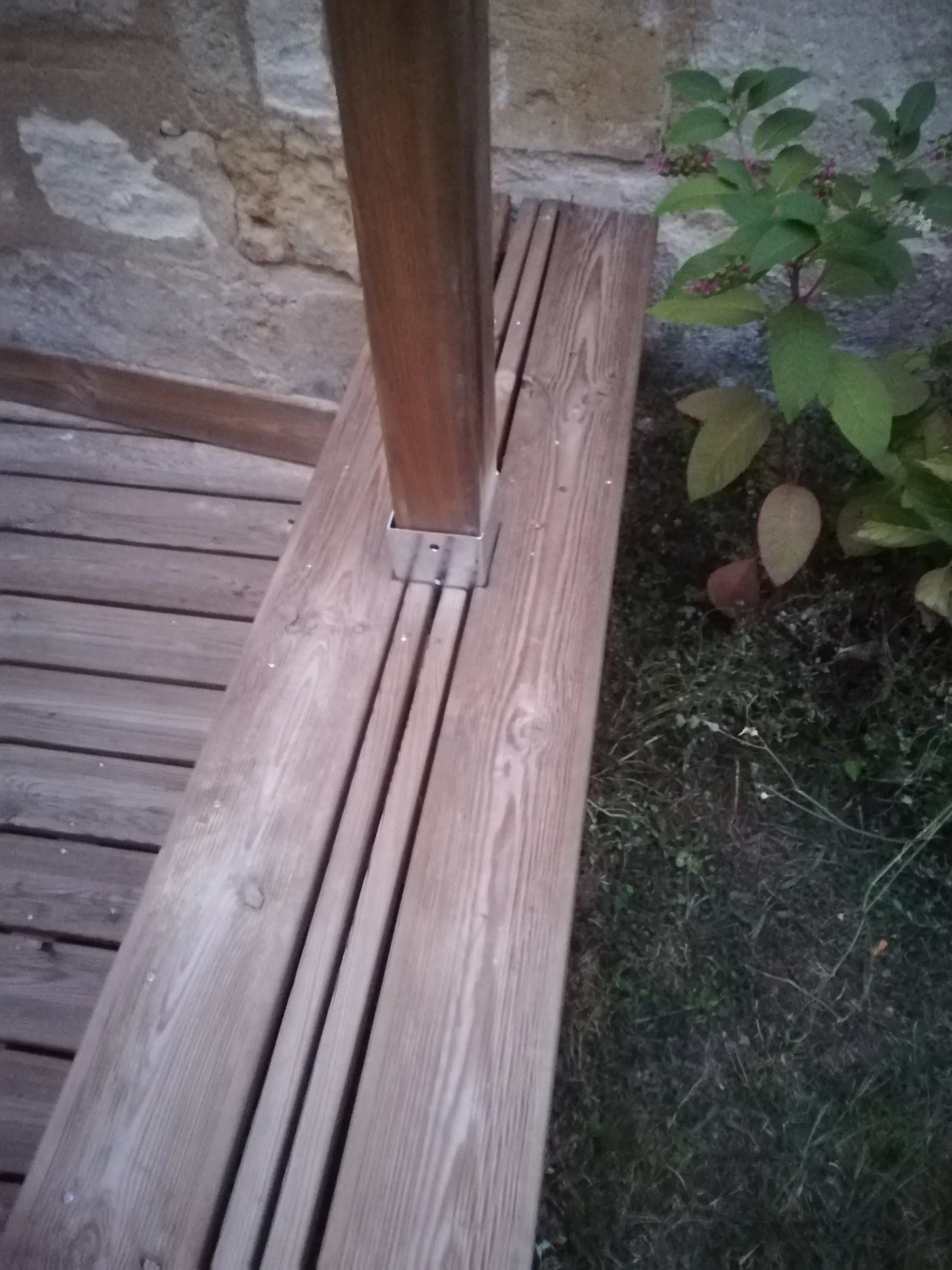 Terrasse en bois réalisée par SR Aménagement
