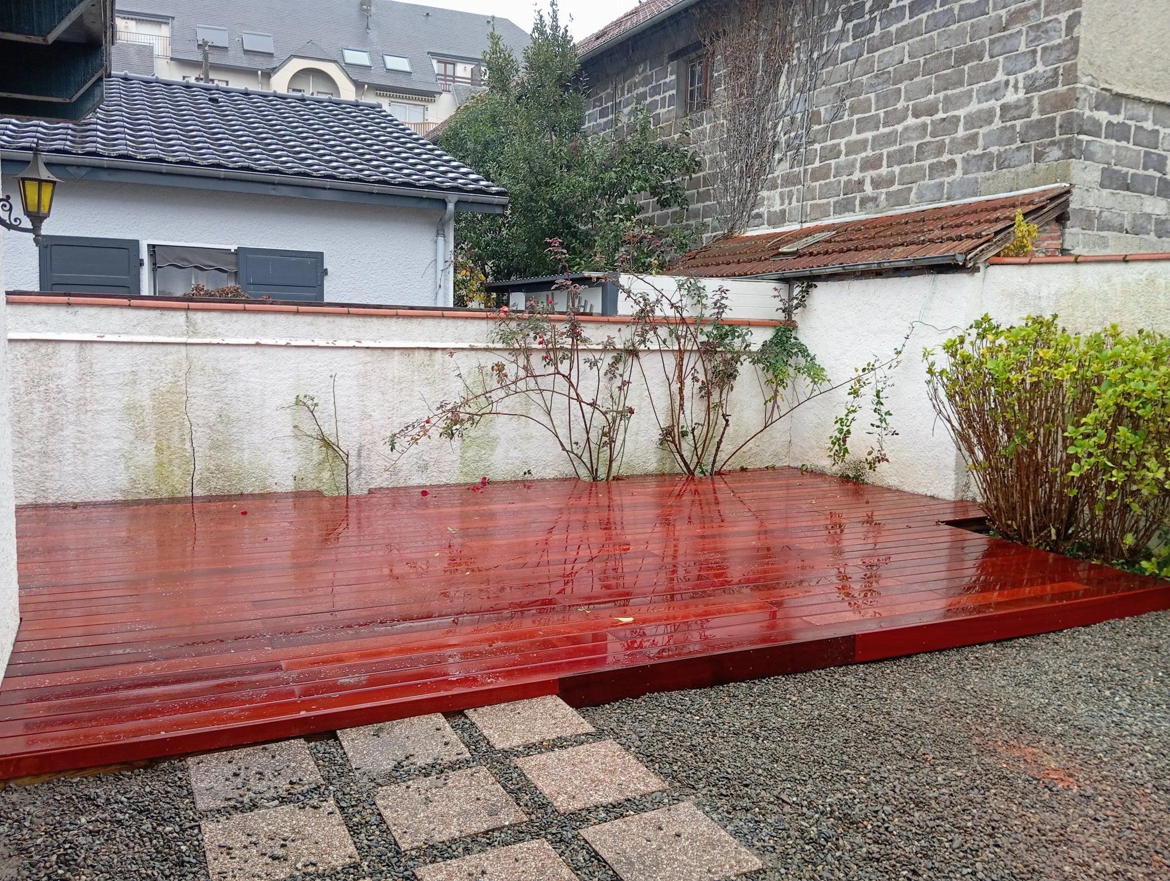 Terrasse en bois réalisée par SR Aménagement