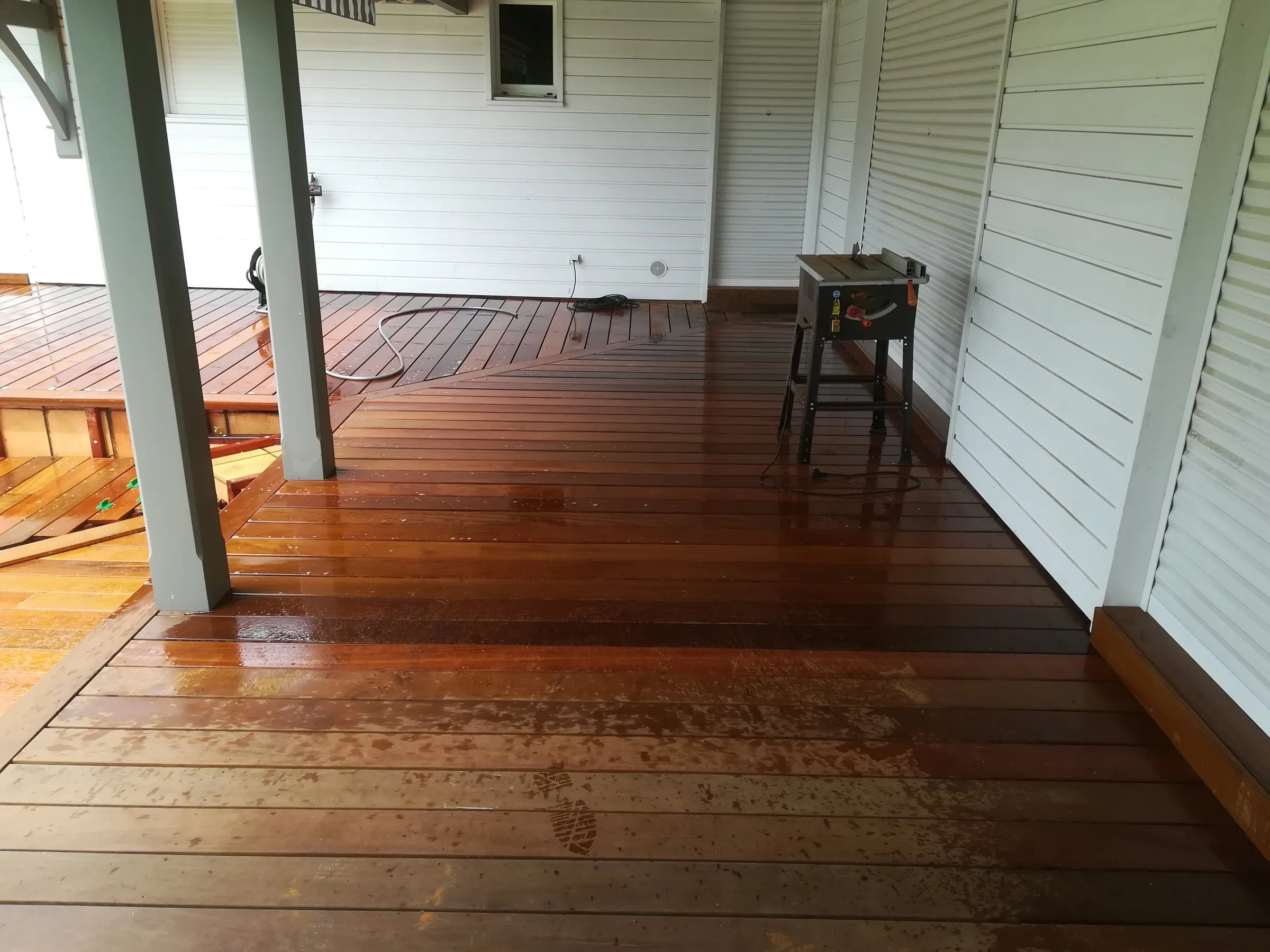 Terrasse en bois réalisée par SR Aménagement